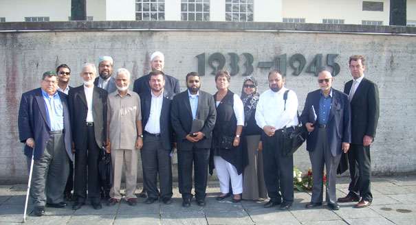 http://oppression.org/site/images/stories/shiacon/shiacon_imams_khan_328.jpg